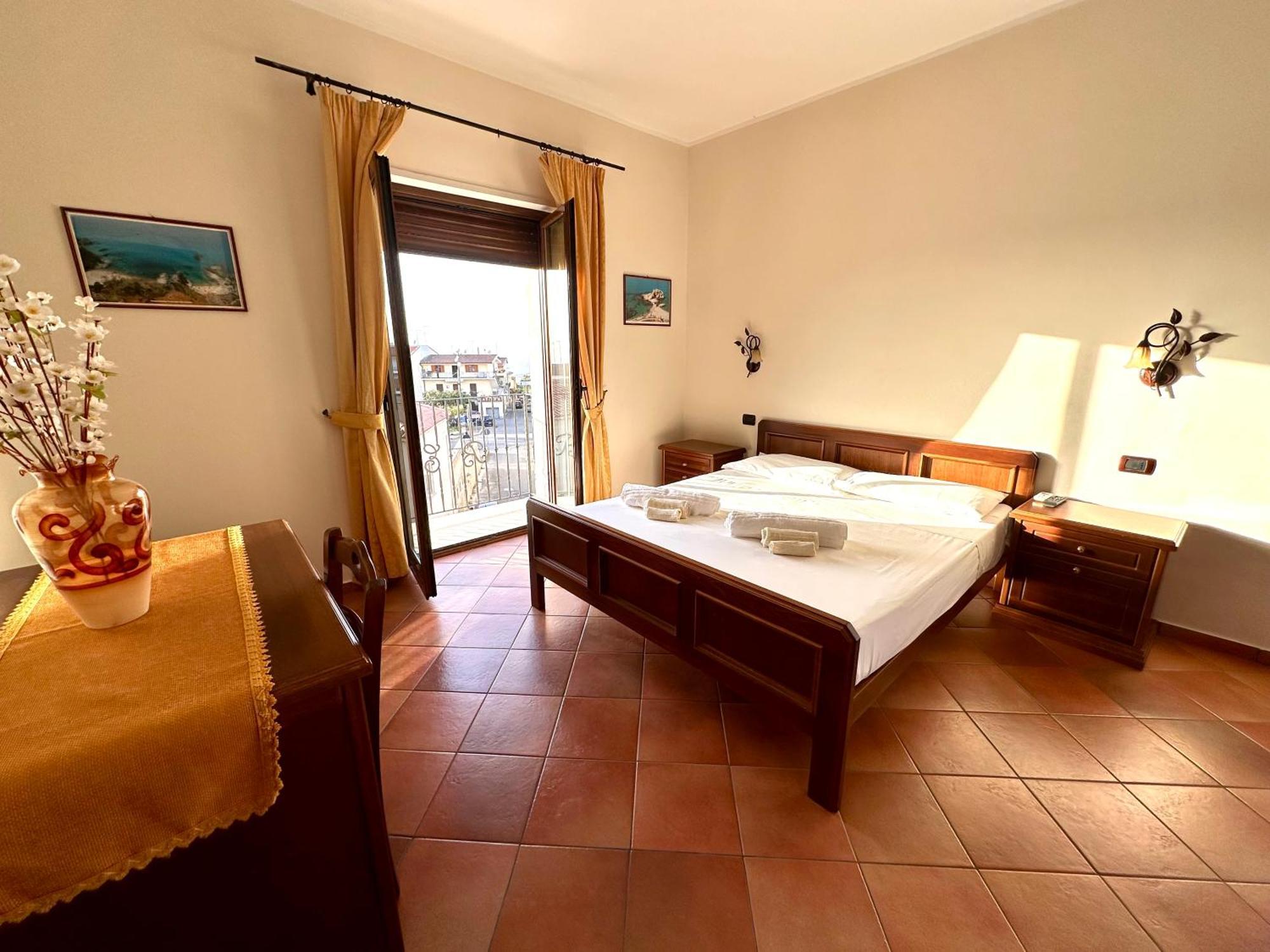 Luxury Accommodation Santa Domenica Talao Exterior foto